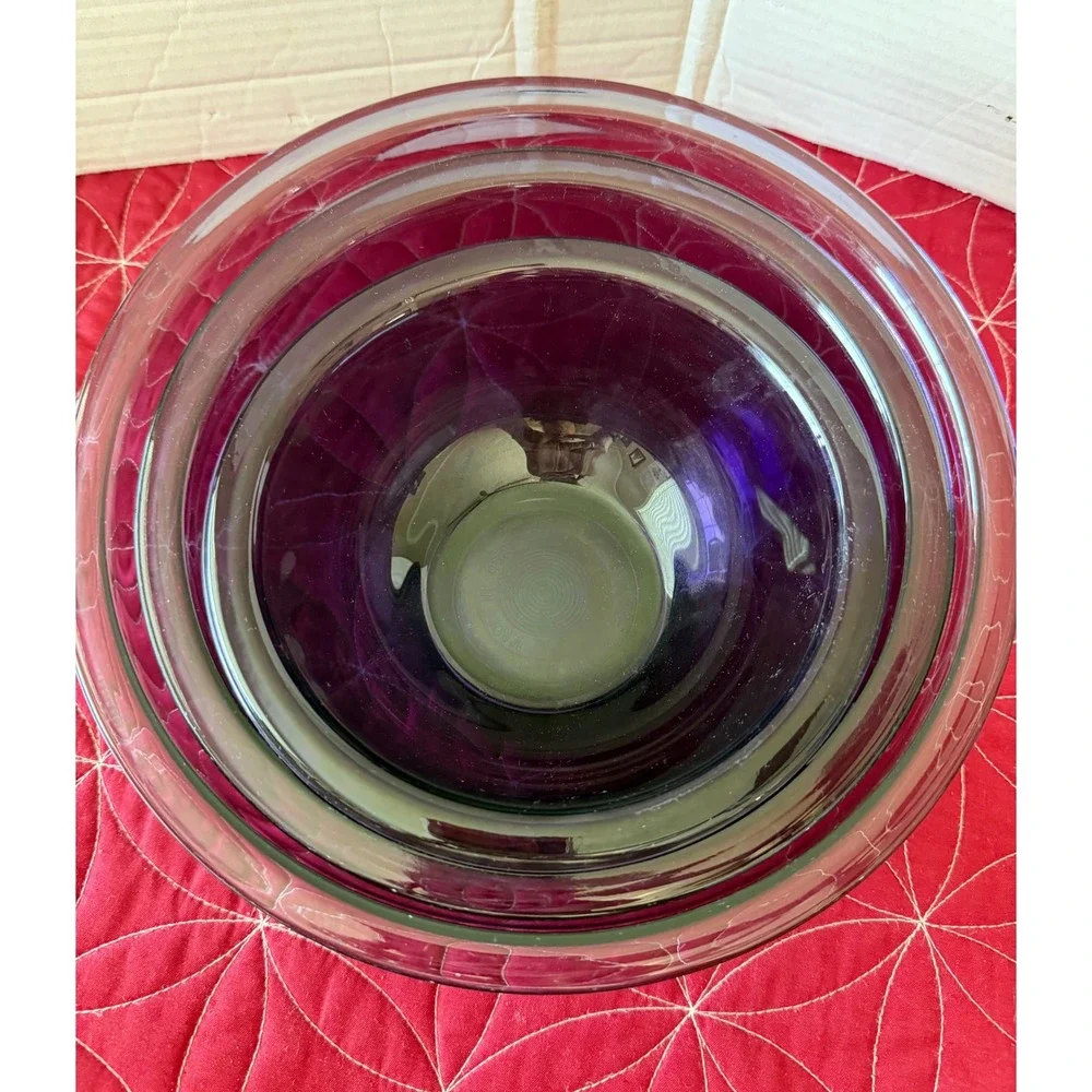 Pyrex Amethyst Purple Glass Nesting Mixing Bowl Set 322 323 325 Made in USA VTG